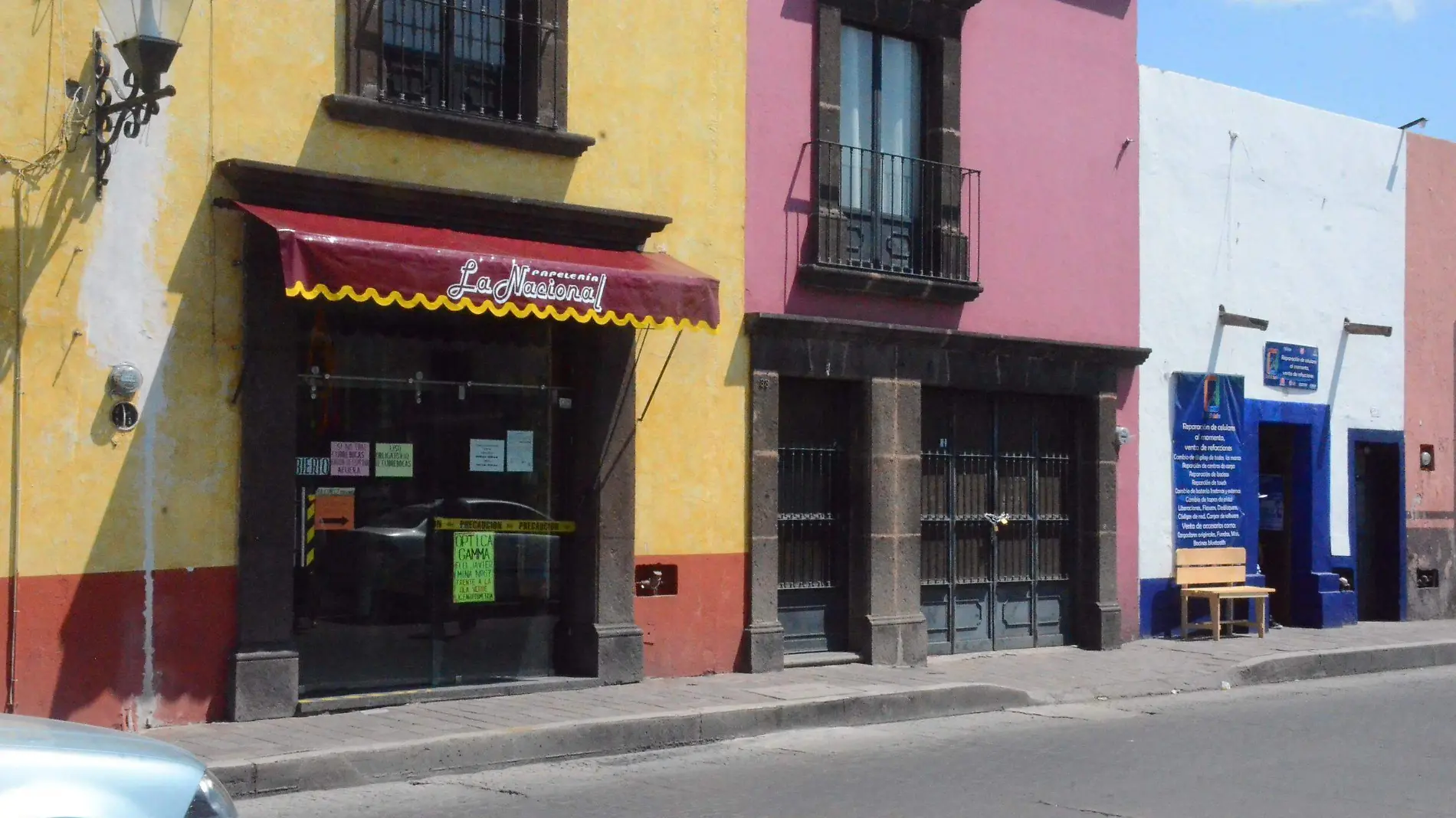 Algunos comerciantes consideraron que sería mejor cerrar en estos días de fin de año.  Monsetrrat García  El Sol de San Juan del Río.